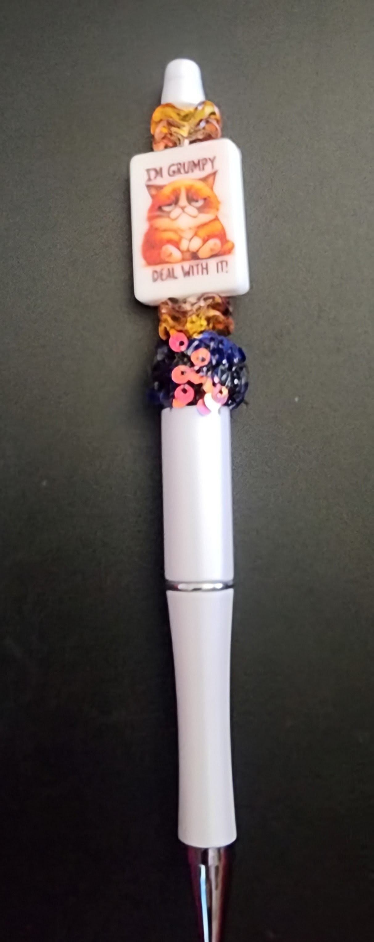 Grumpy cat pen