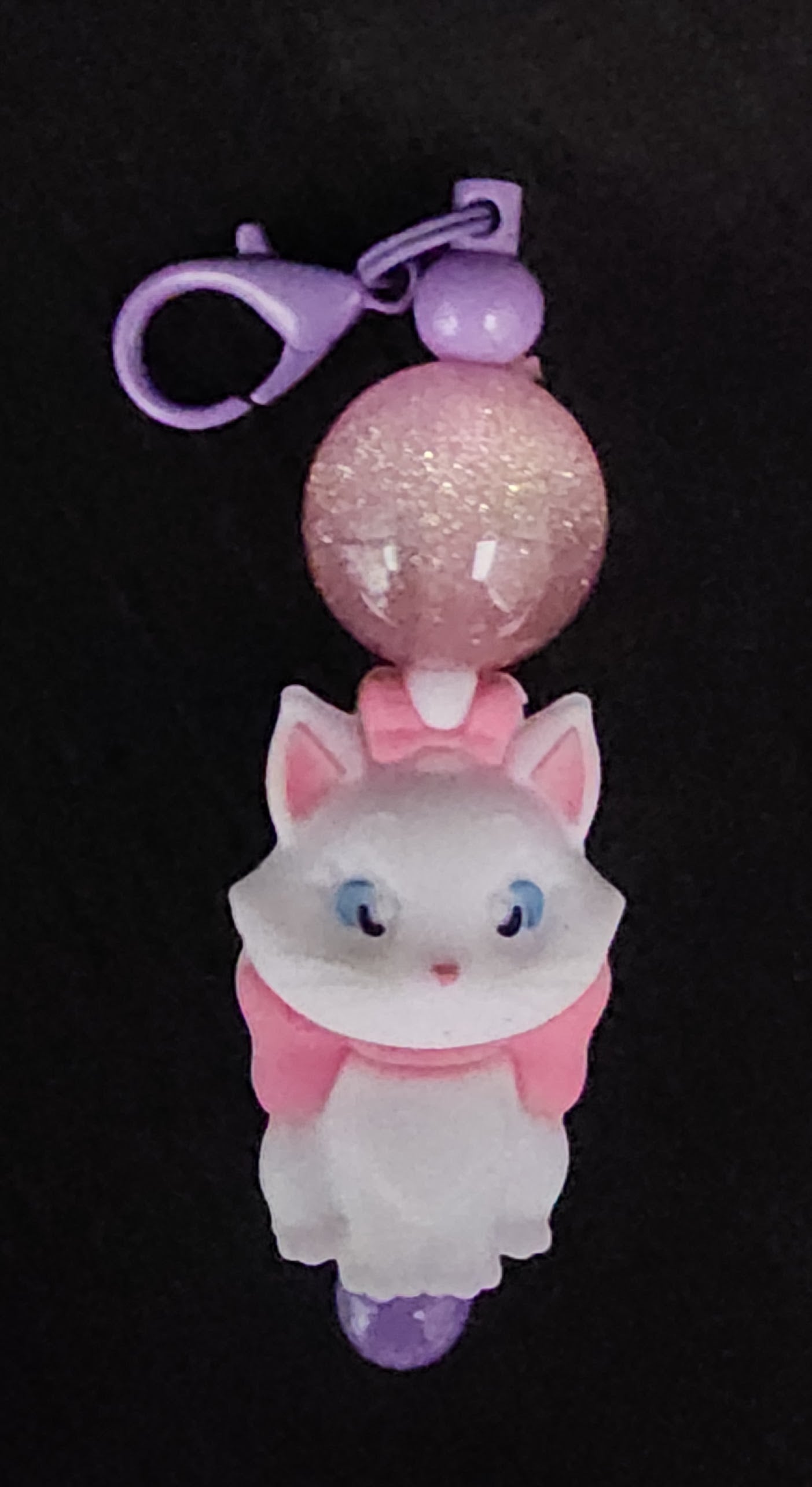 Light purple keychain with cat