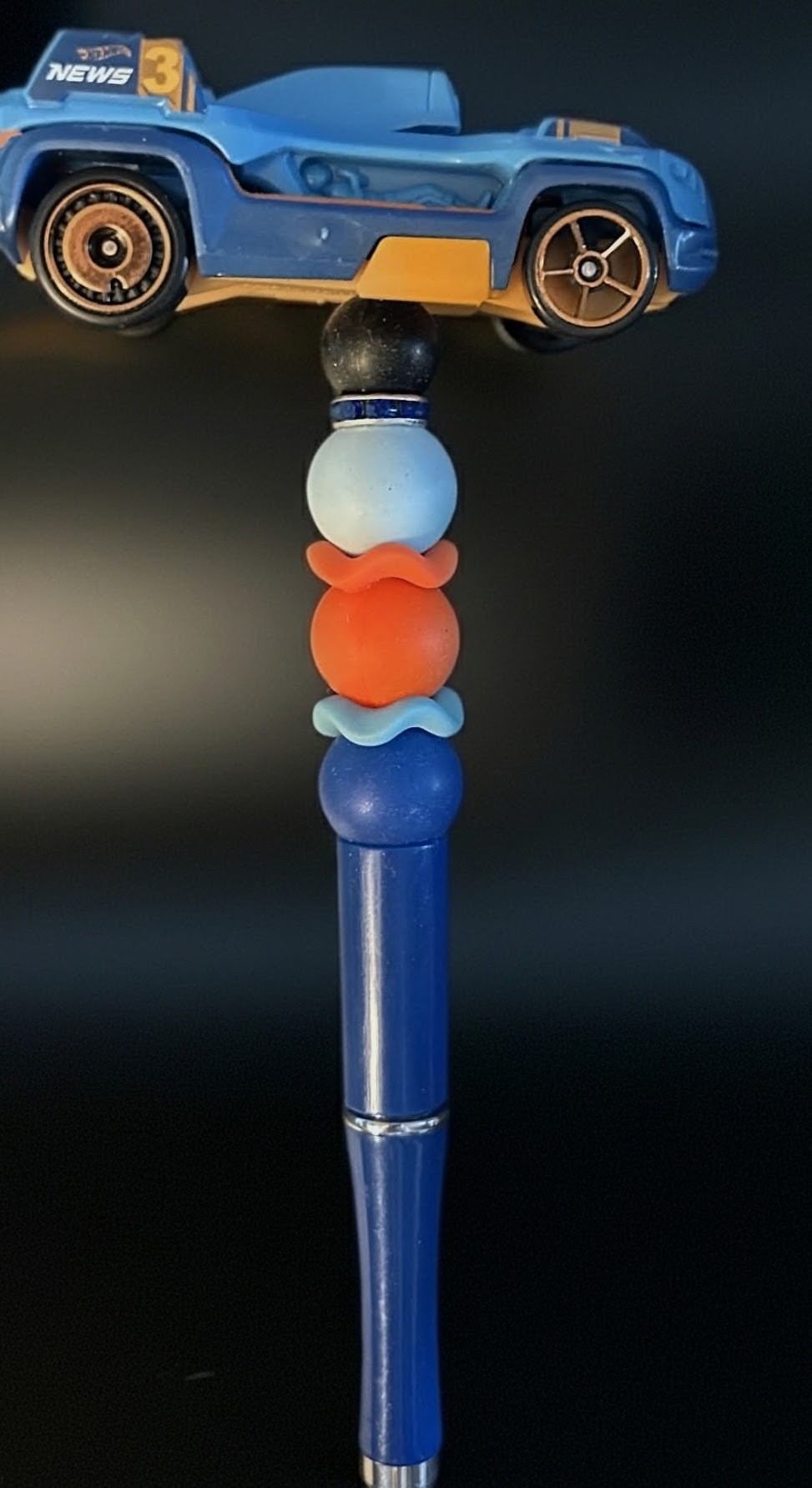 Blue/Orange "News" Car Pen